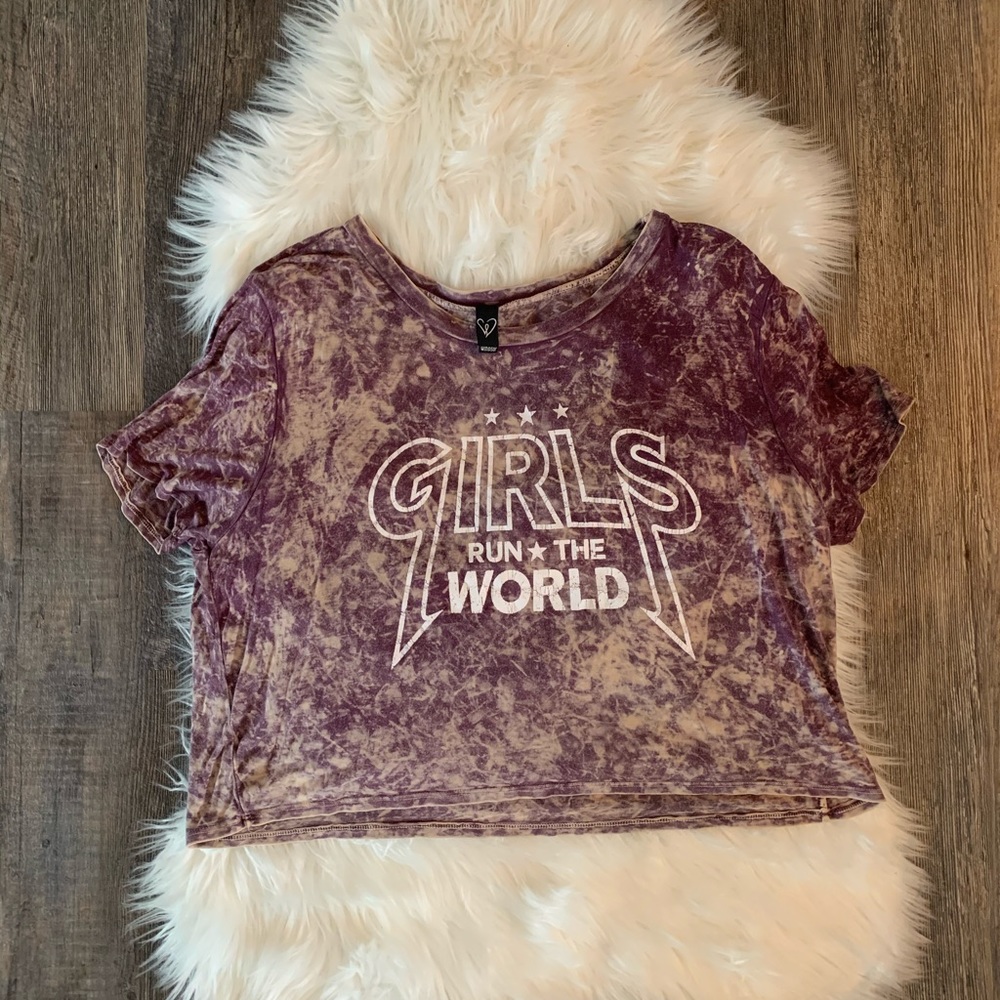 Windsor tie-die Girls Run the World Graphic Tee